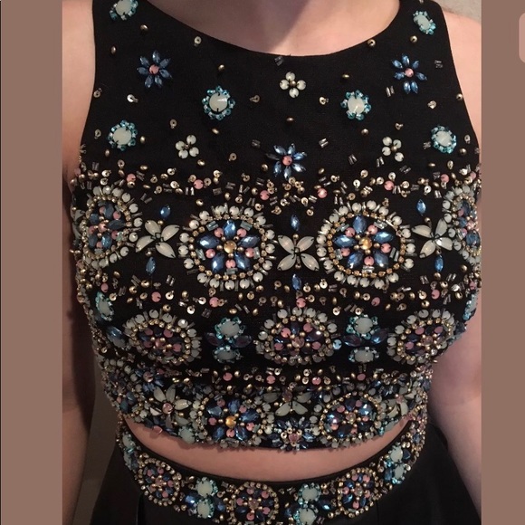 2 piece Short Formal Skirt set - Picture 3 of 7